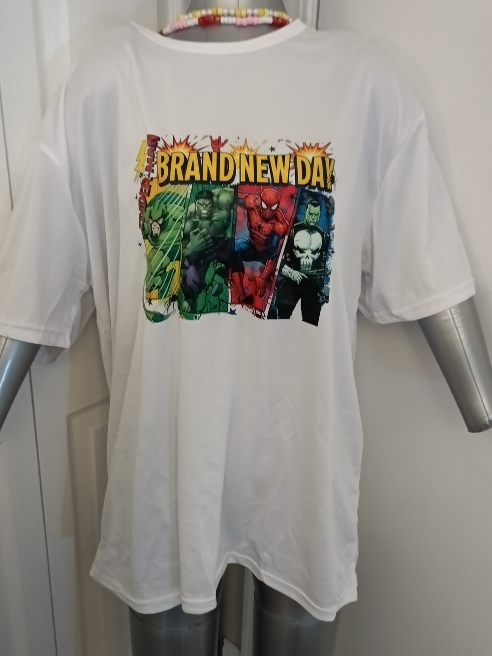 Brand New Day 4 Superhero Graphic Tee - New XS - Picture 2 of 2
